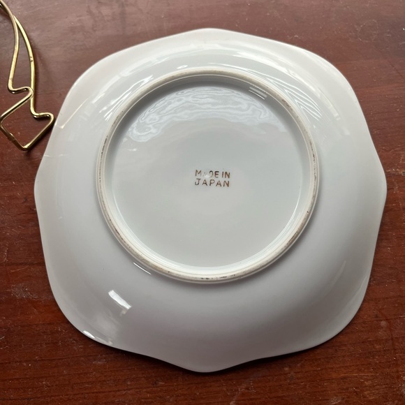 Vintage Luster ware candy tray/ basket. Made in Japan. 7” Romeo and Juliet - Picture 2 of 4